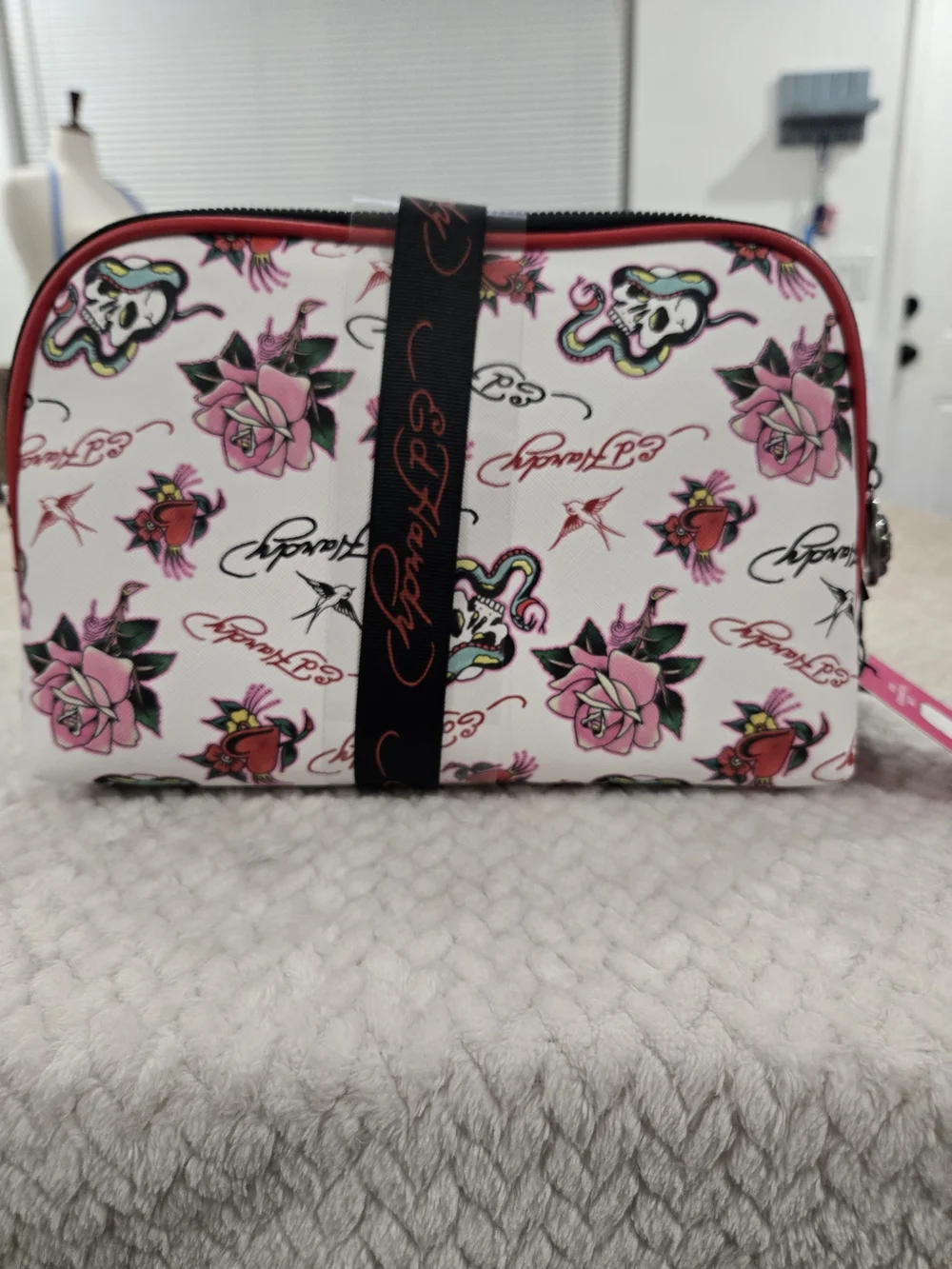 Ed Hardy White & Pink Floral Rhinestone Cosmetic Pouch. Travel Y2K NEW